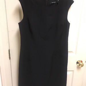 Sleeveless dress